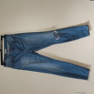 Madewell distress jeans size 28